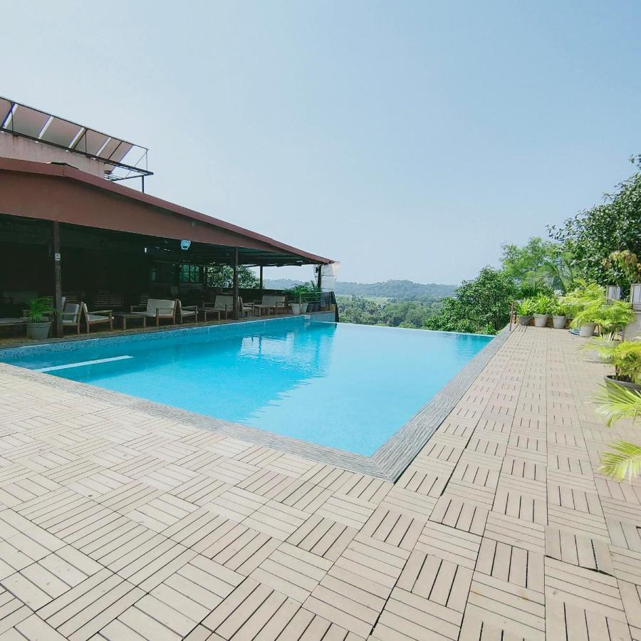 Silverador Resort Thane Exteriör bild